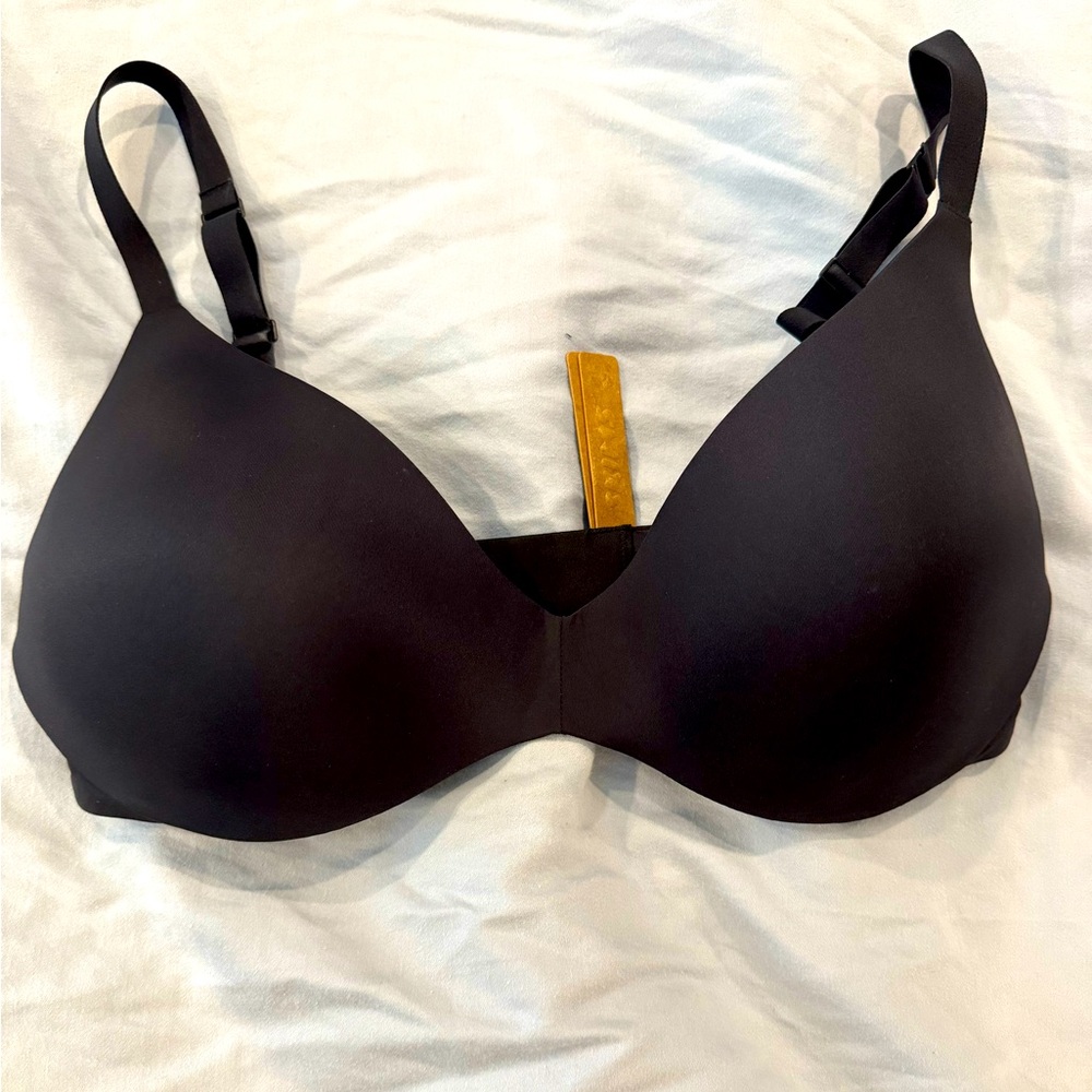 SKIMS Black bra 36DD New With Tags
